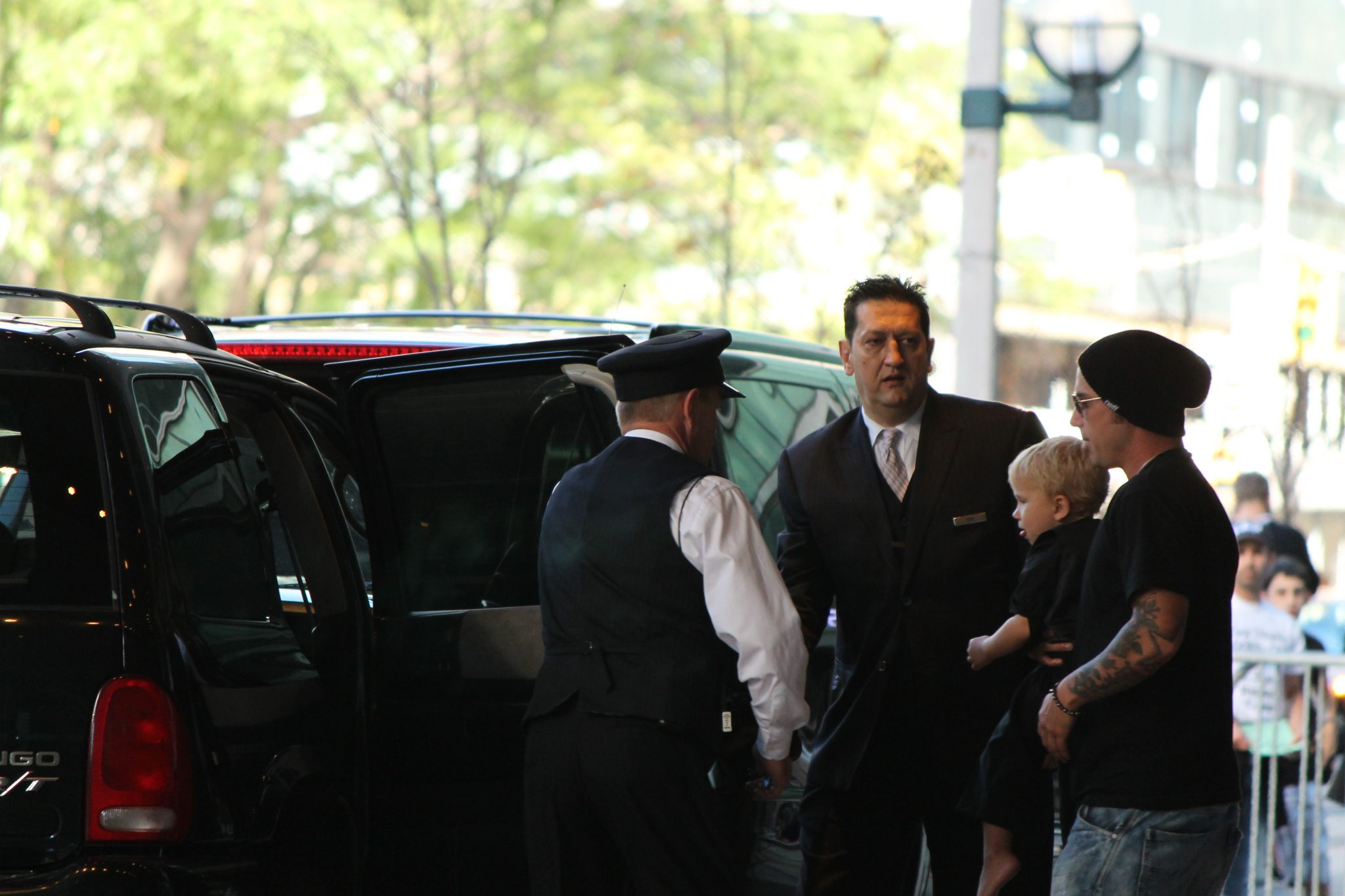 The-Biebers-Dad-and-Jaxon