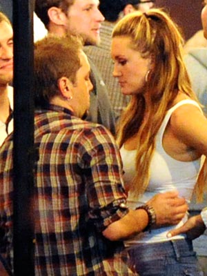 Silly Girl! Kerr Apologizes for Inappropriate Behaviour with Aldean