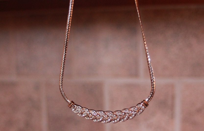 Bees-knees-vintage-jewelry-necklace