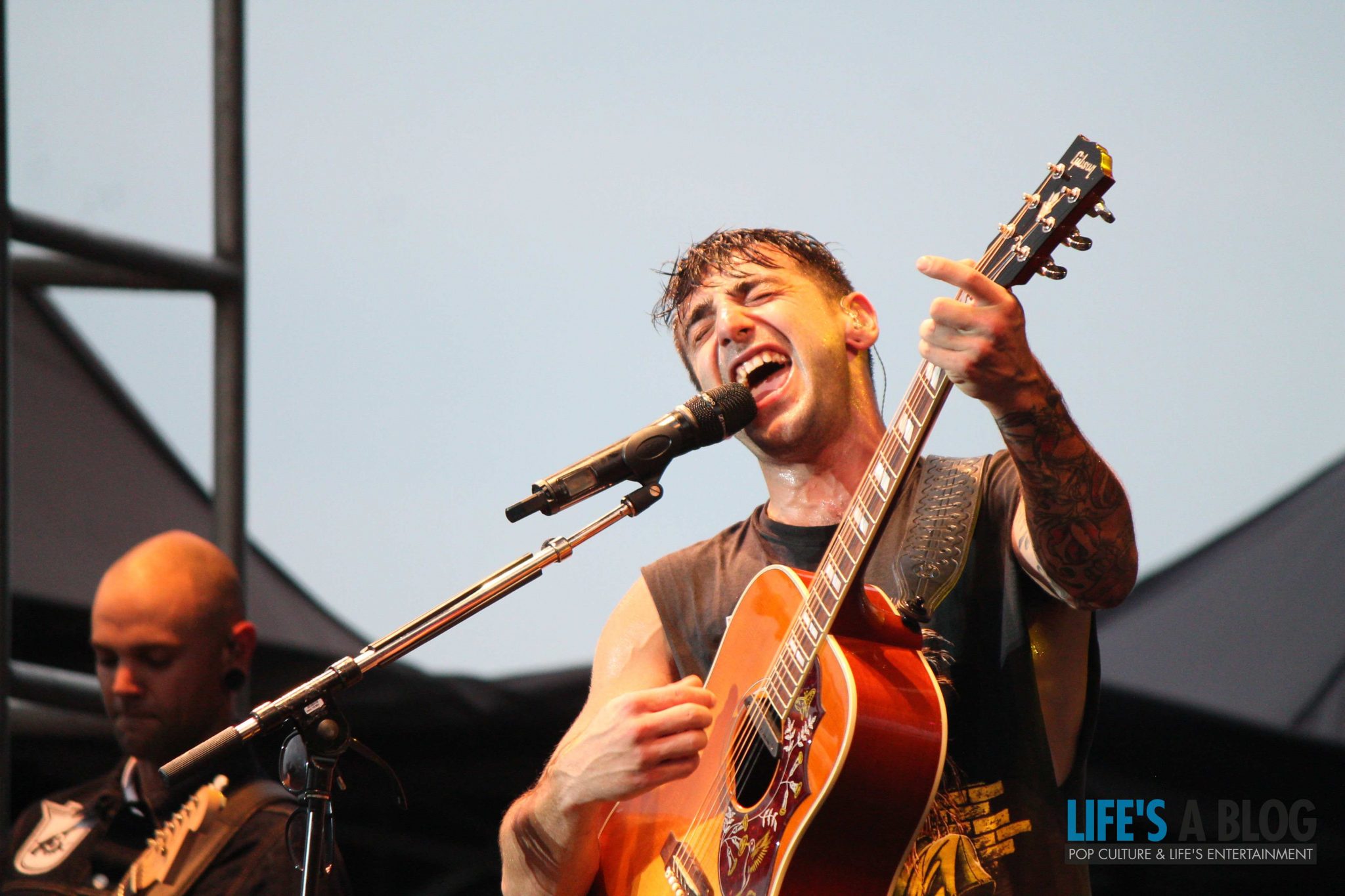 jacob-hoggard-guitar-big-music