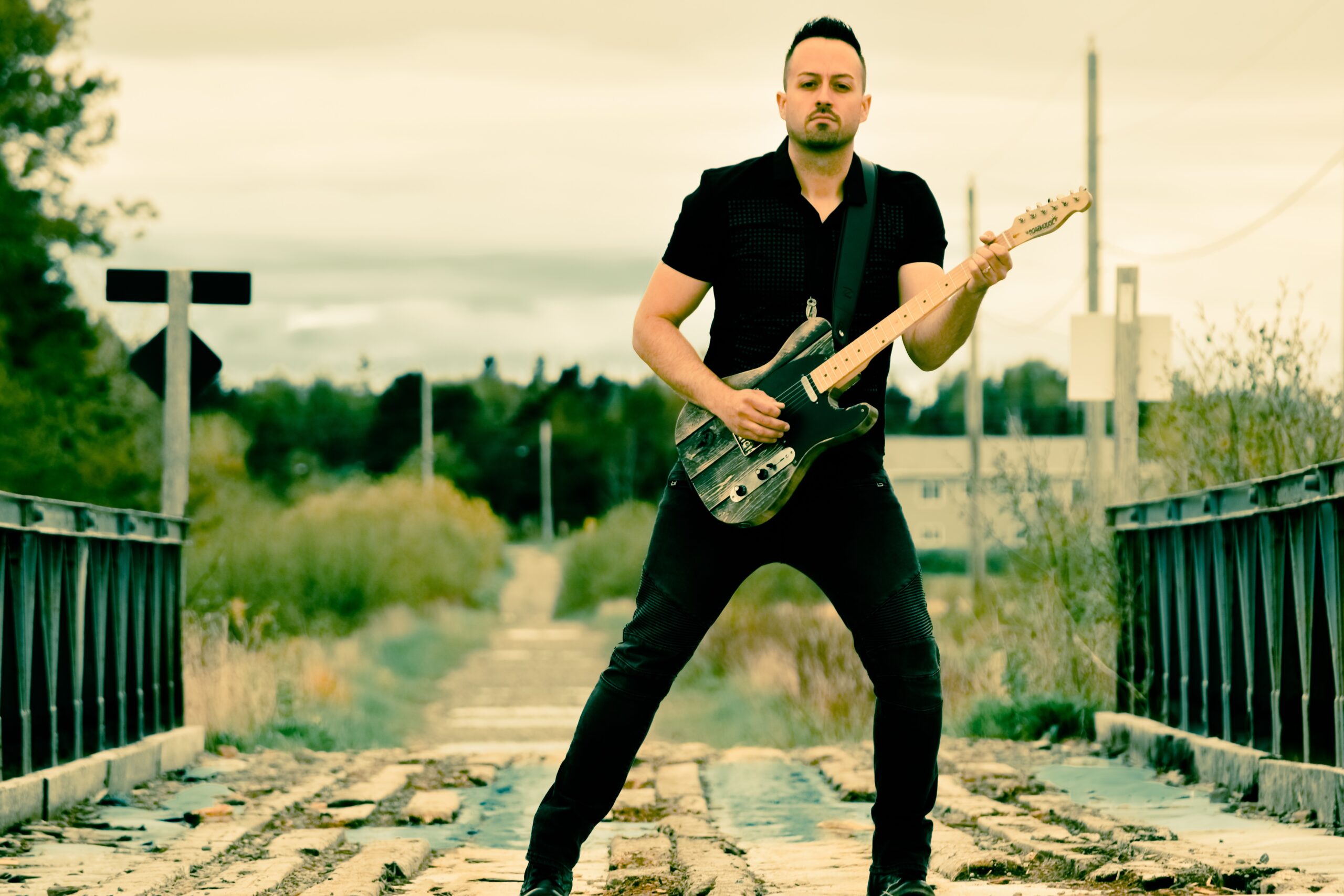 Indigenous Country Star Jason Benoit Leaves Fans Smiling With “1000 Mile Grin”