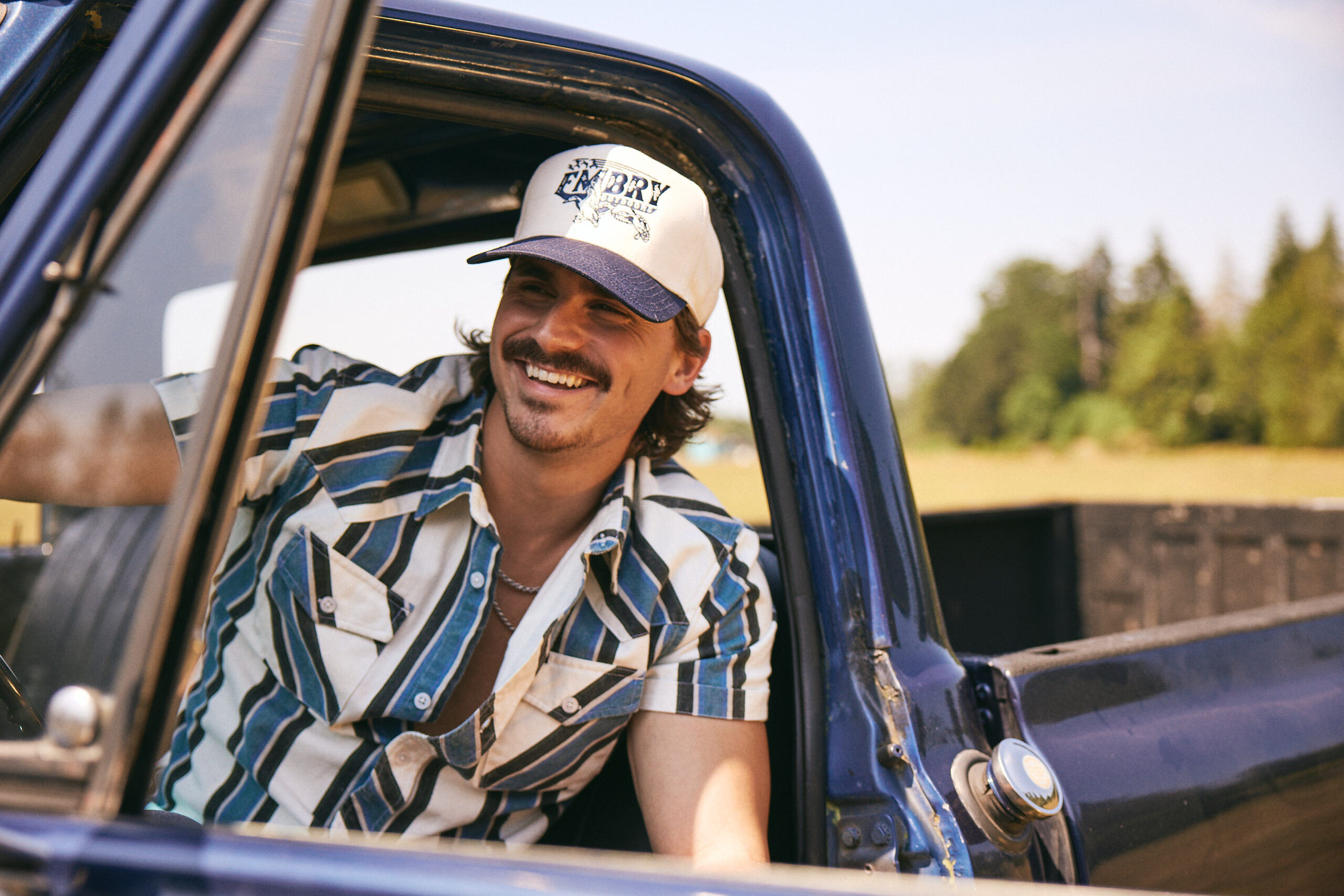 Tucker Wetmore Announces Debut EP ‘Waves on a Sunset’ Out Oct. 4